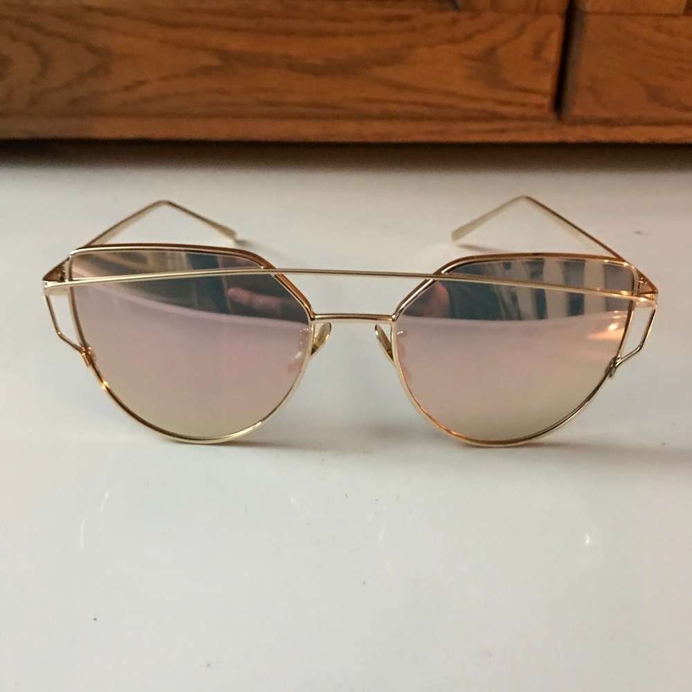 Pink Mirrored Cat Eye Sunnies